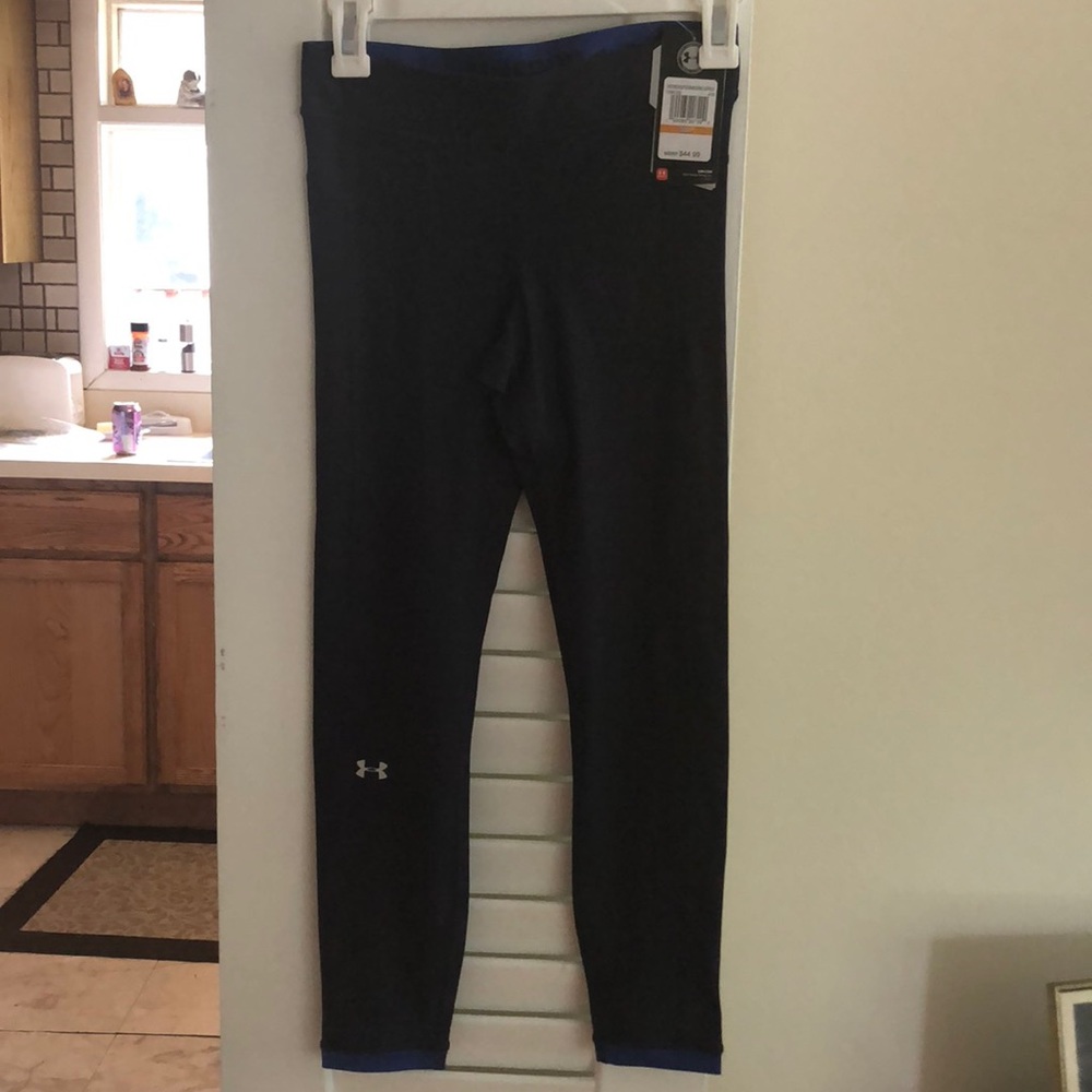 Under Armour NEW small/petite Capri leggings